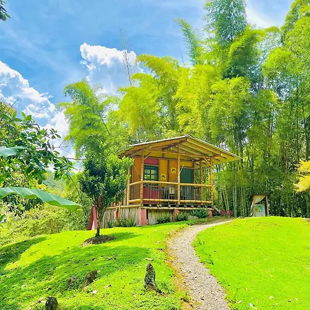 Los gulungos lodge Jardín Exterior foto
