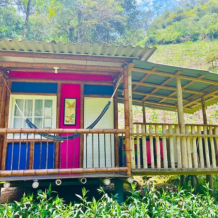 Los gulungos lodge Jardín Exterior foto